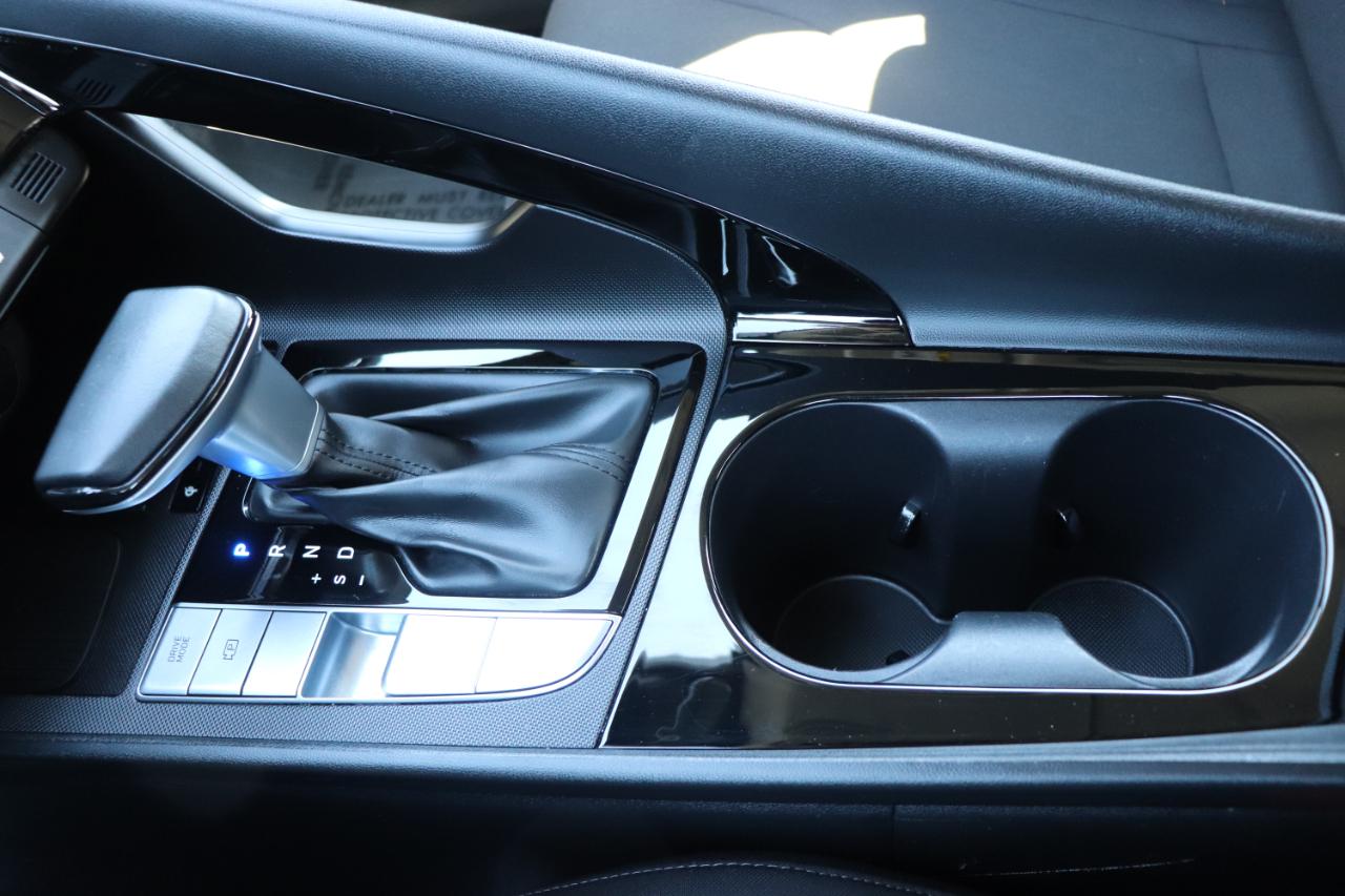 Hyundai Elantra SEL Convenience IVT 2025