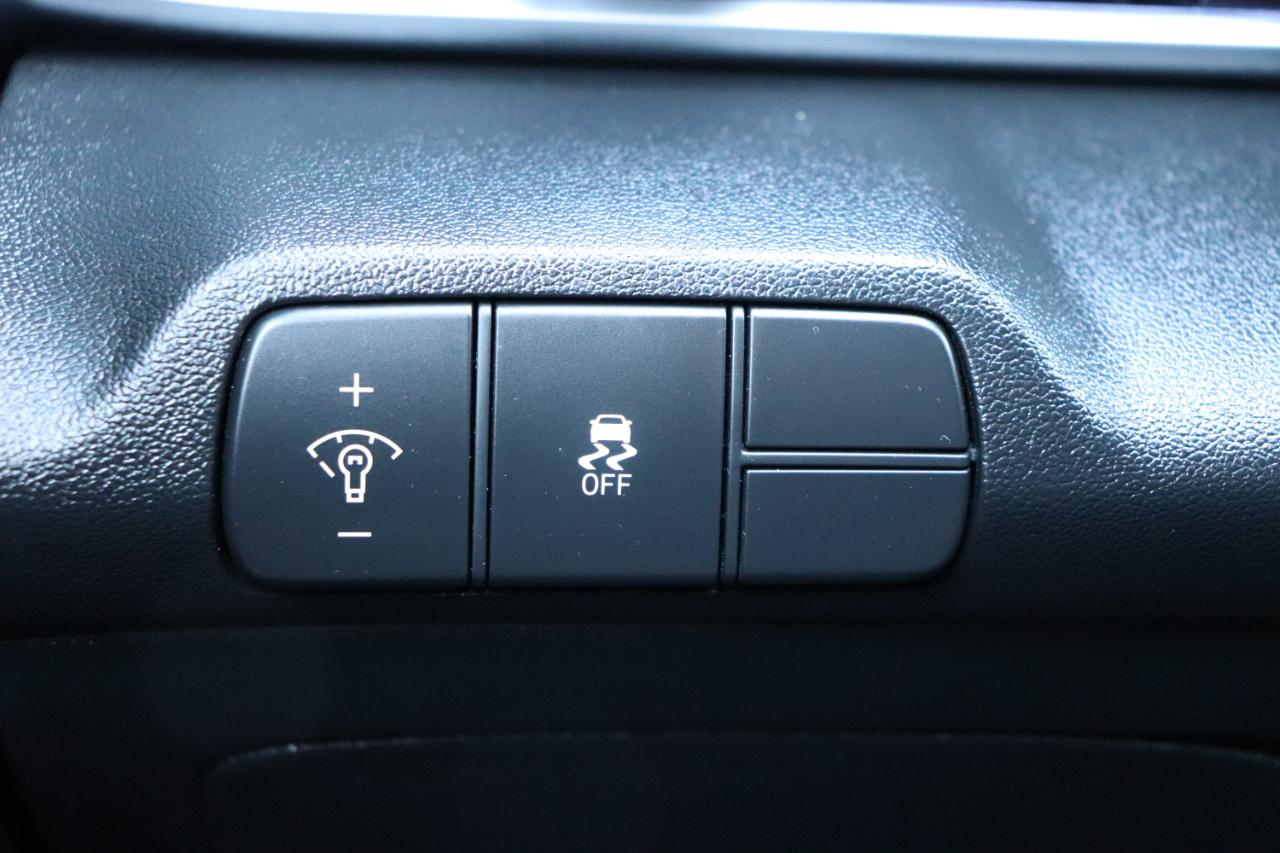 Hyundai Elantra SEL Convenience IVT 2025