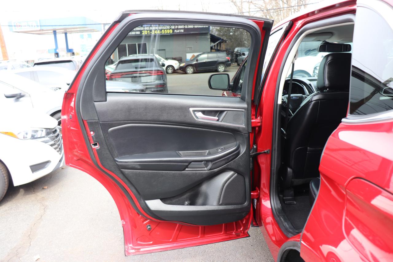 Ford Edge SEL AWD 2024