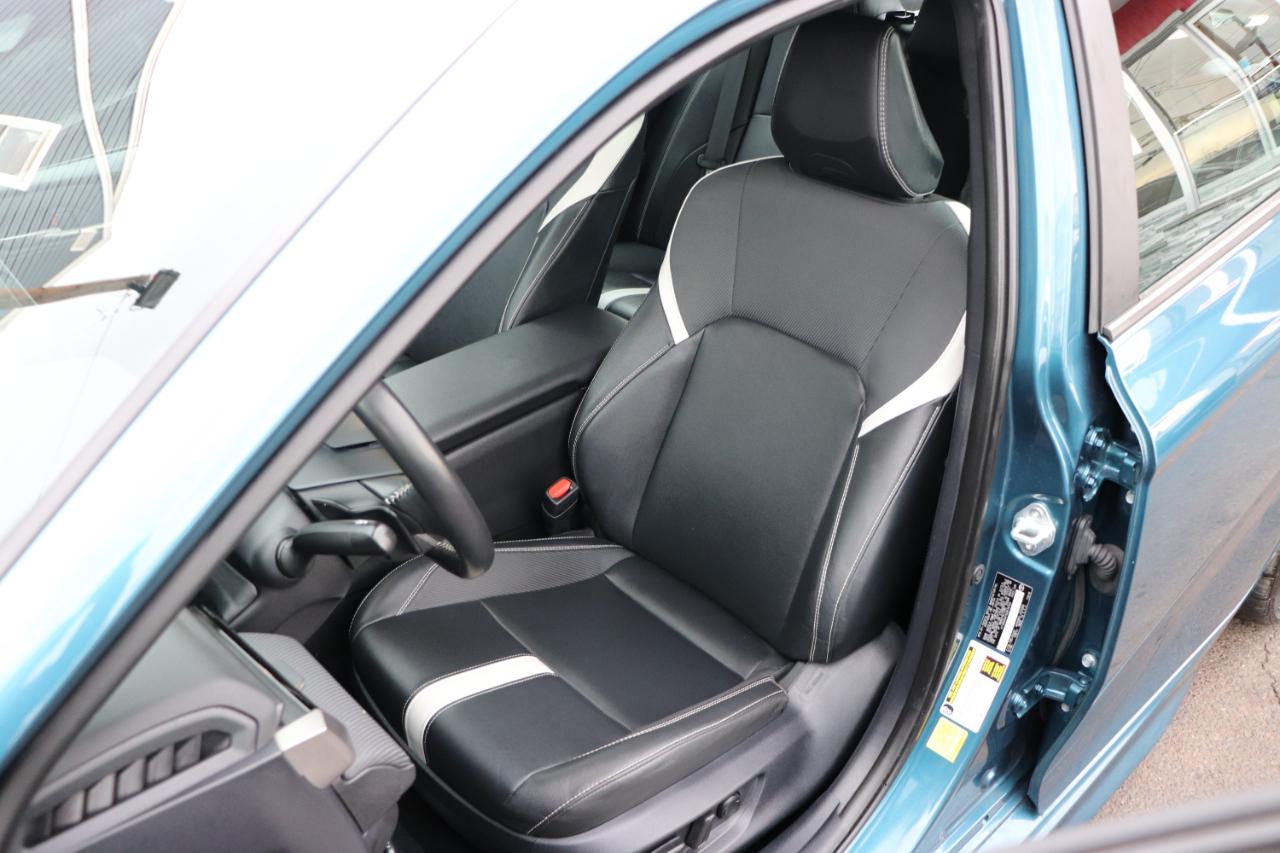 Toyota Camry SE (Natl) 2025