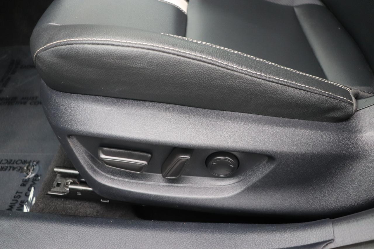 Toyota Camry SE (Natl) 2025