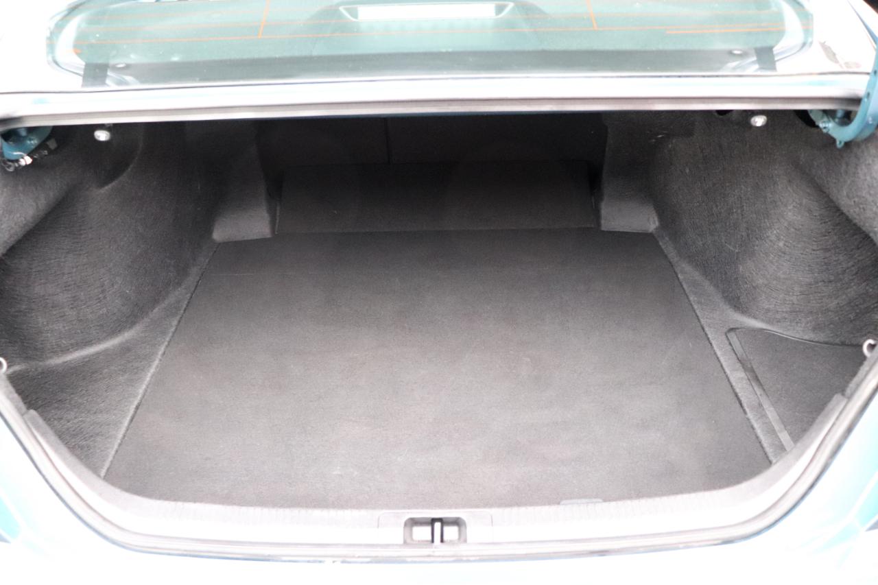 Toyota Camry SE (Natl) 2025