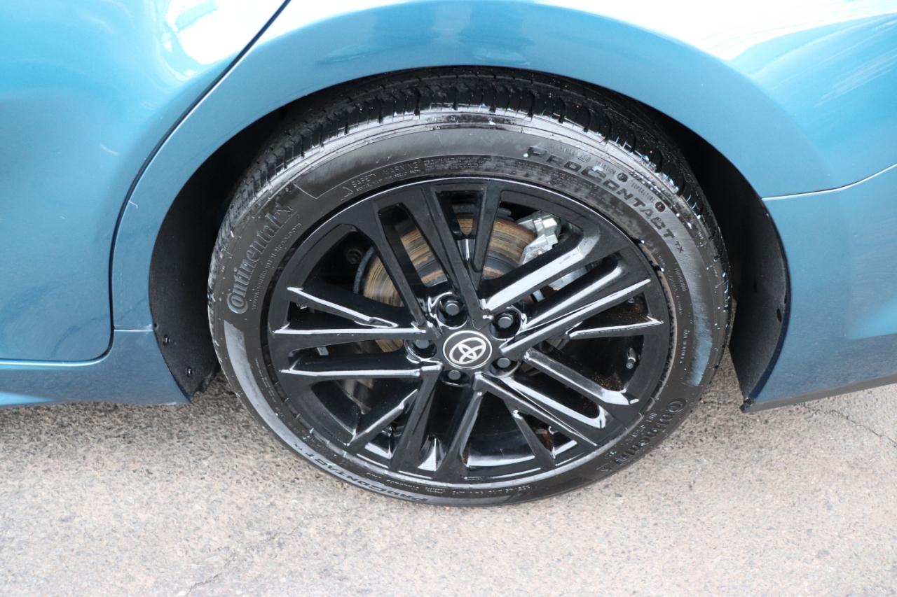 Toyota Camry SE (Natl) 2025