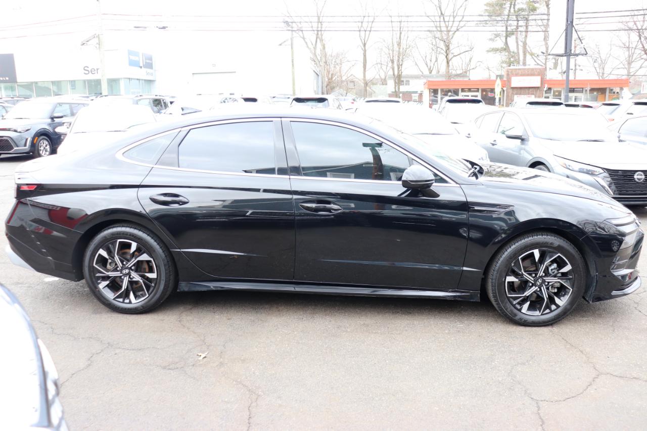 Hyundai Sonata SEL FWD 2025