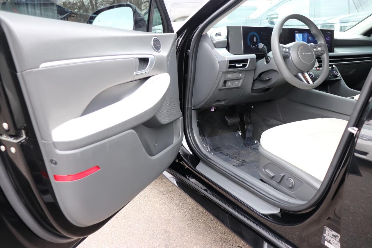 Hyundai Sonata SEL FWD 2025