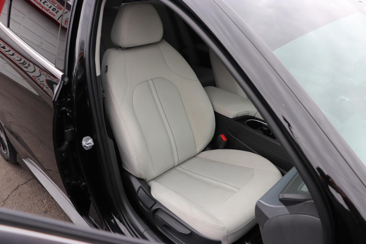 Hyundai Sonata SEL FWD 2025