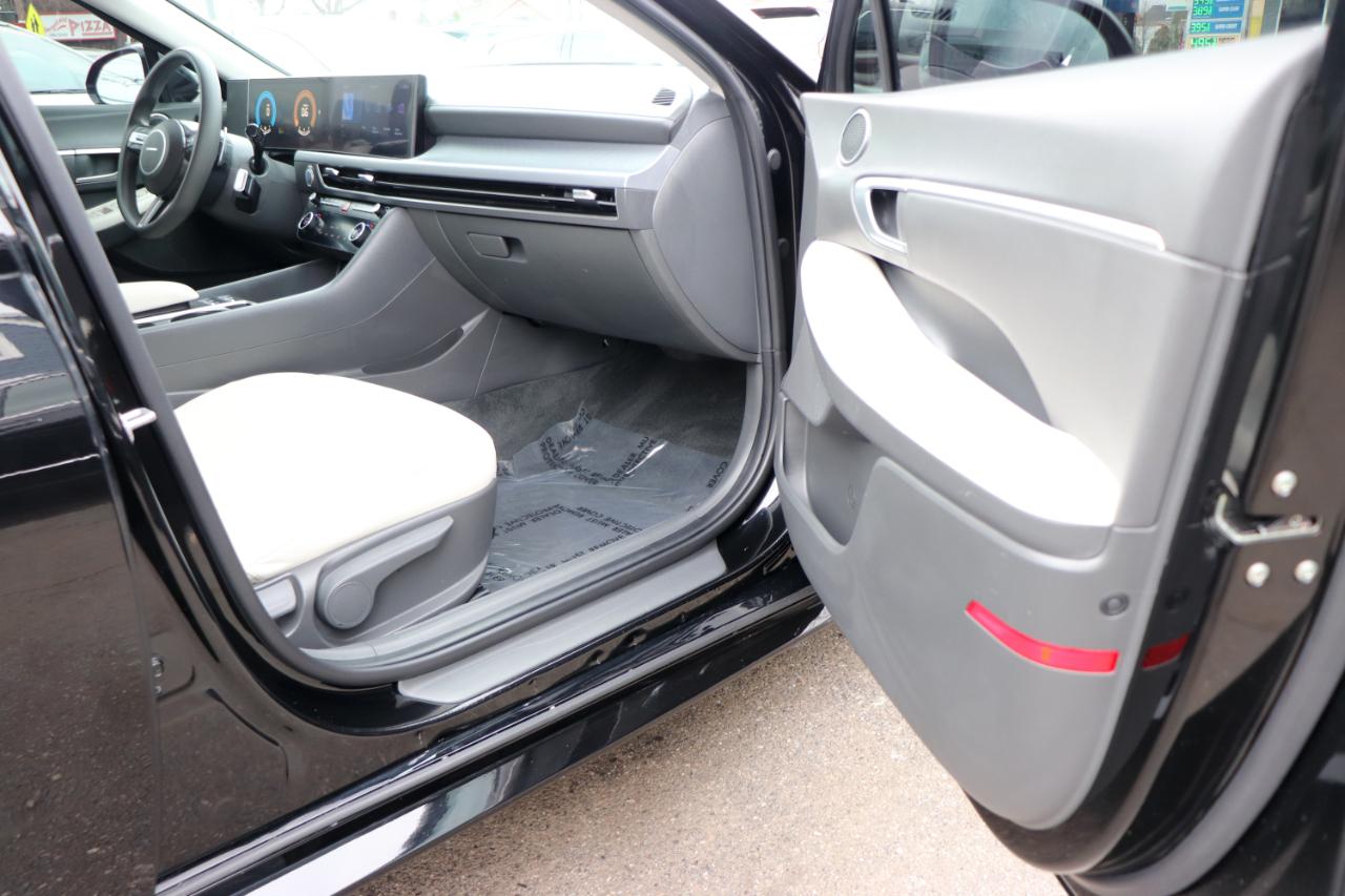 Hyundai Sonata SEL FWD 2025