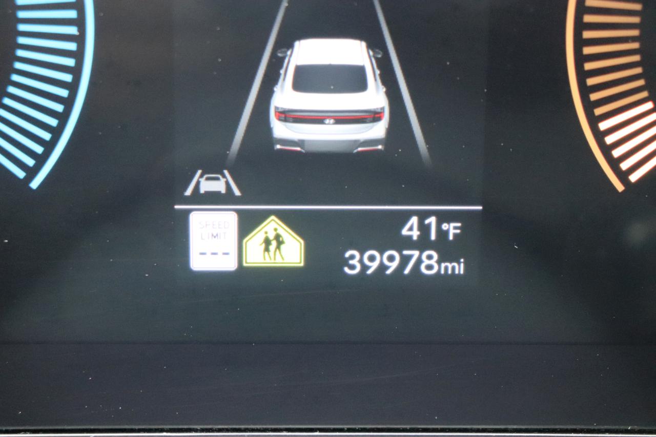 Hyundai Sonata SEL FWD 2025