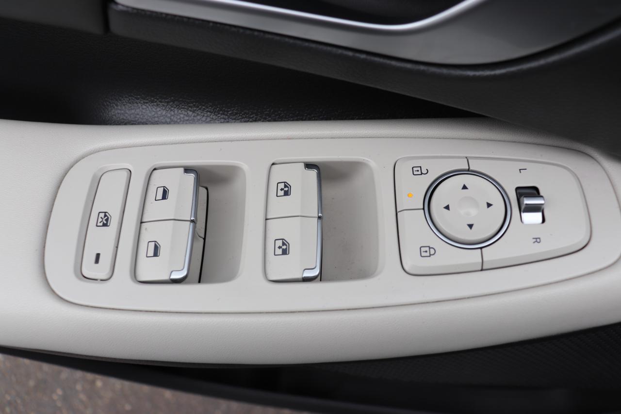 Hyundai Sonata SEL FWD 2025