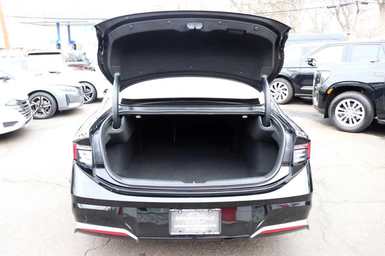 Hyundai Sonata SEL FWD 2025