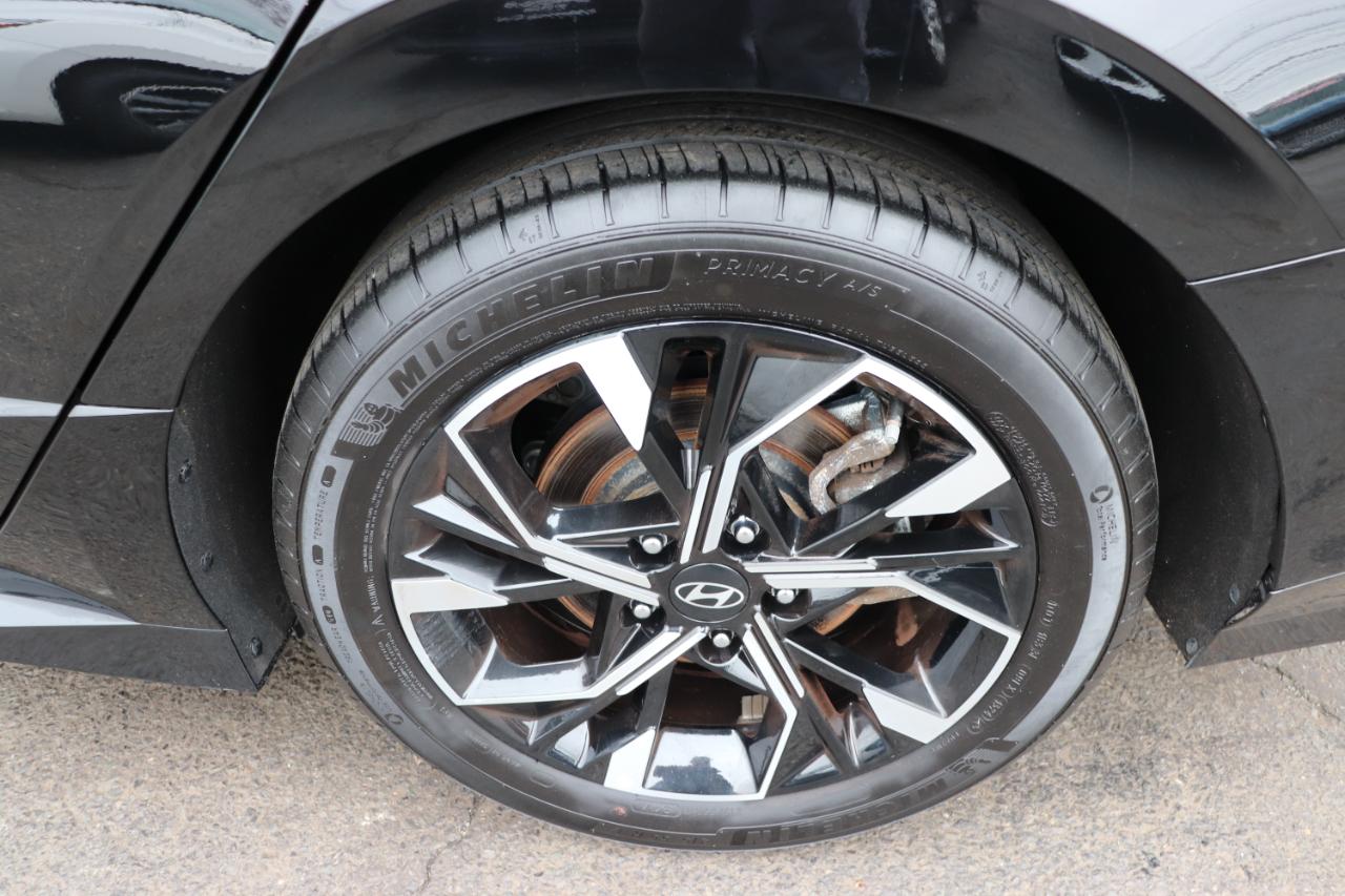 Hyundai Sonata SEL FWD 2025