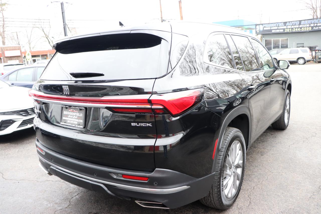 Buick Enclave AWD 4dr Leather 2025