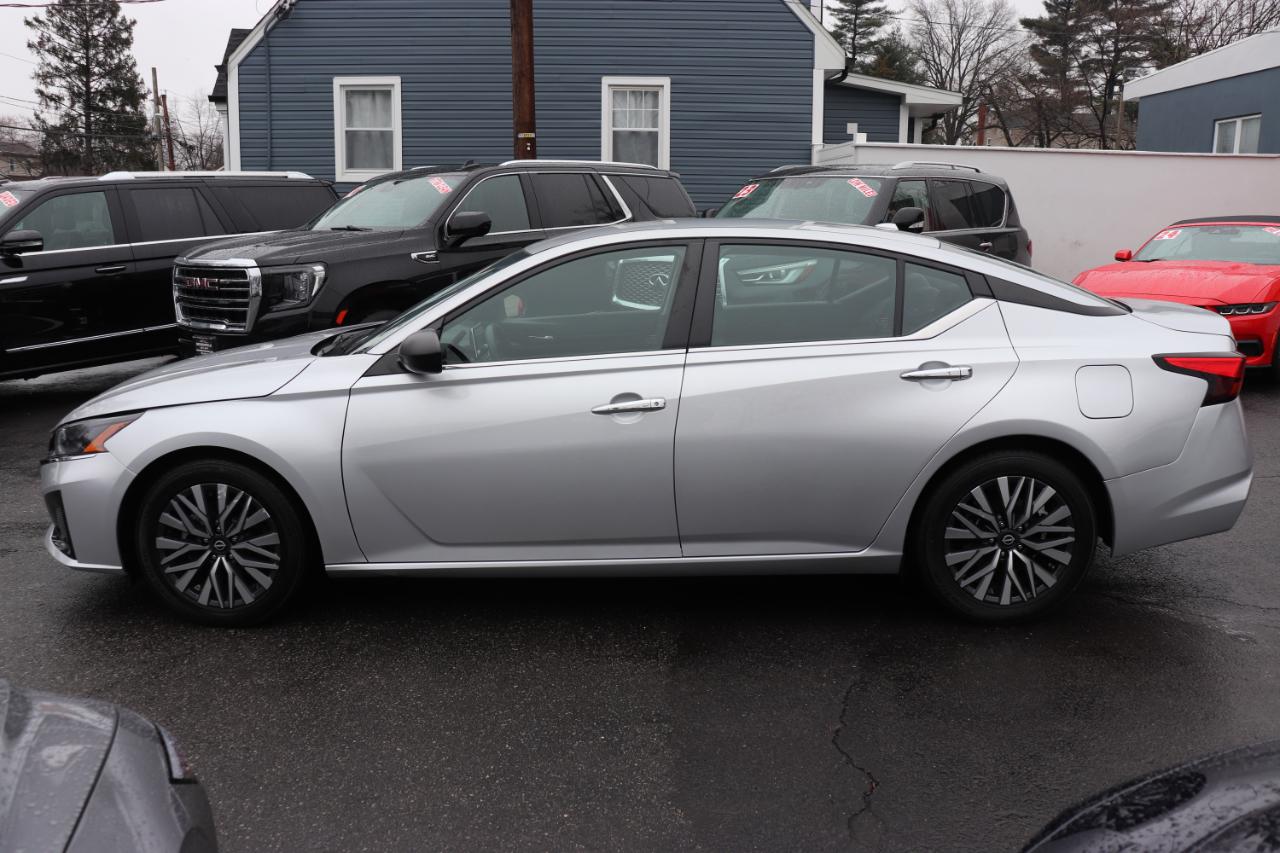 Nissan Altima 2.5 SV Sedan 2024