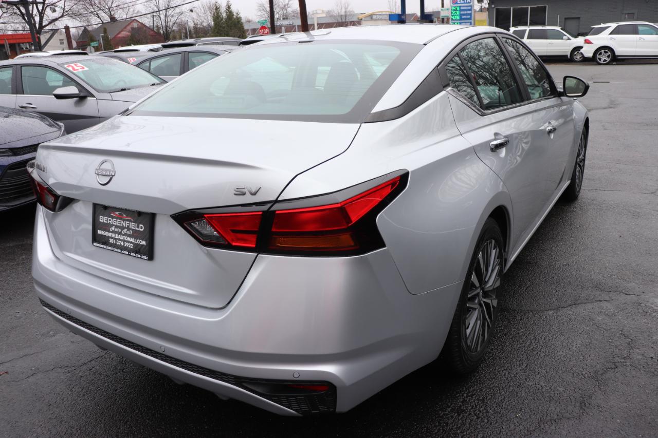 Nissan Altima 2.5 SV Sedan 2024