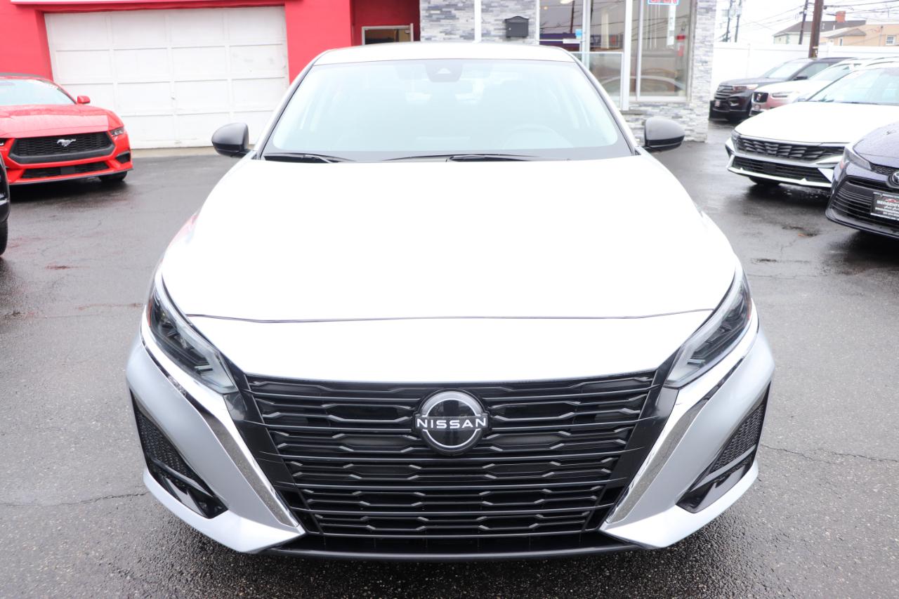 Nissan Altima 2.5 SV Sedan 2024