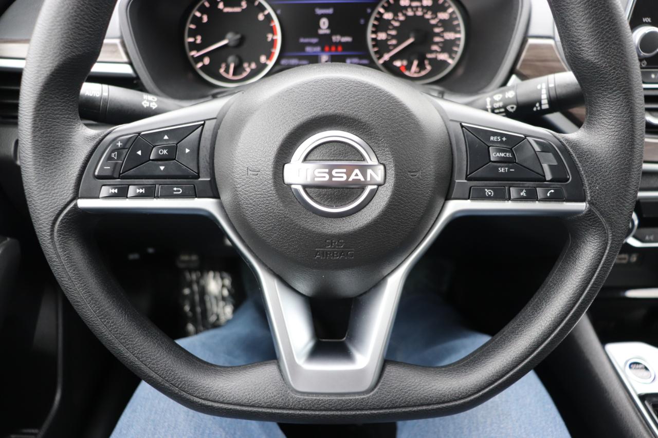 Nissan Altima 2.5 SV Sedan 2024