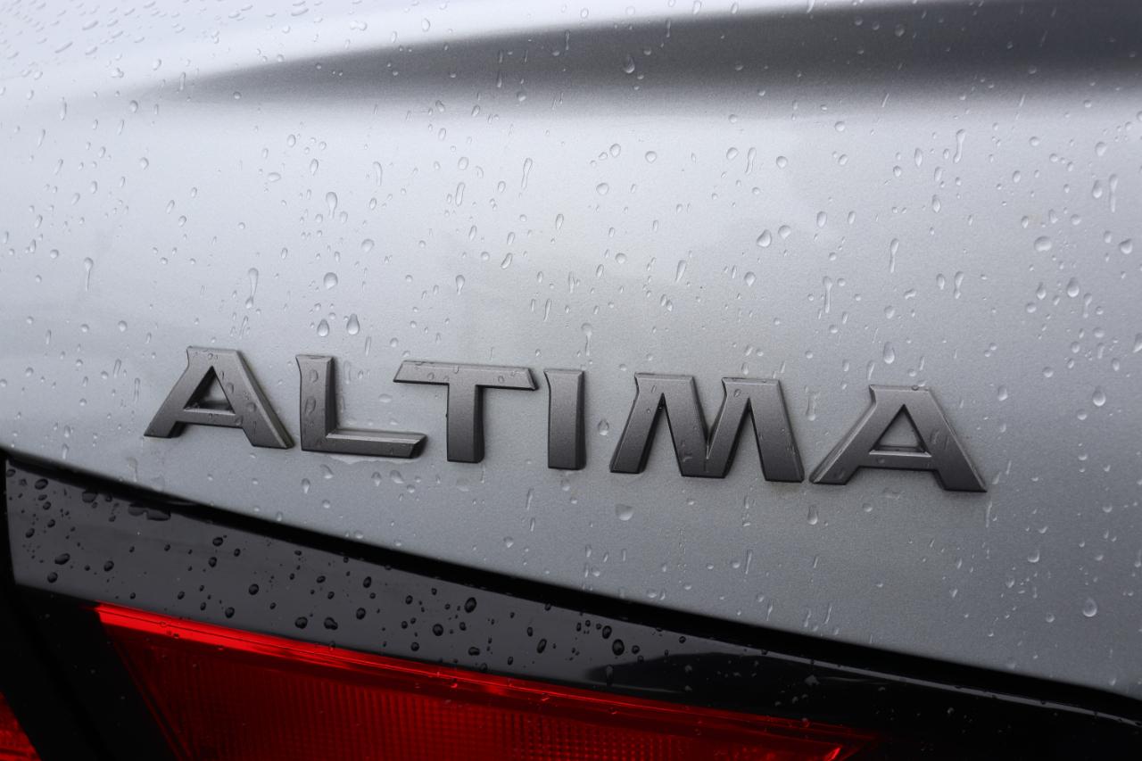 Nissan Altima 2.5 SV Sedan 2024