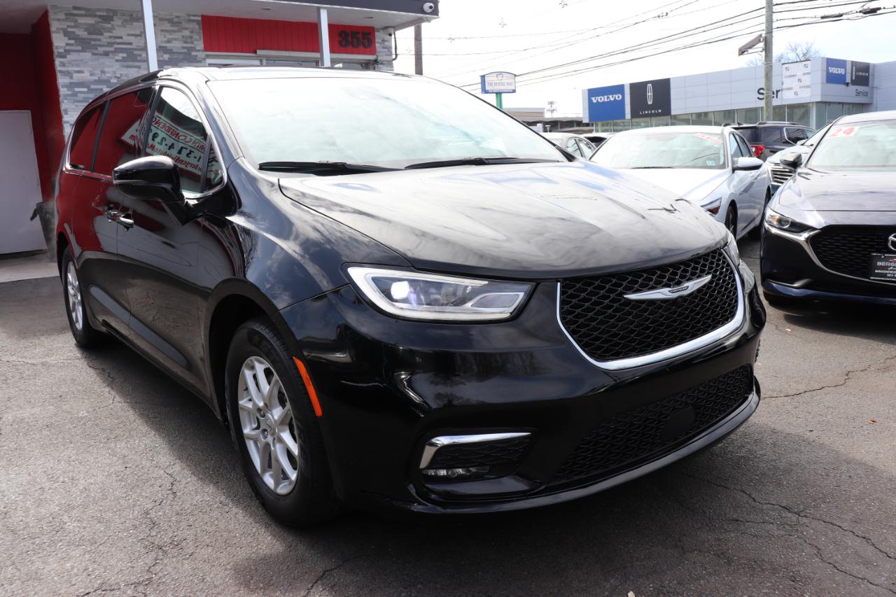 Chrysler Pacifica Touring L FWD 2024