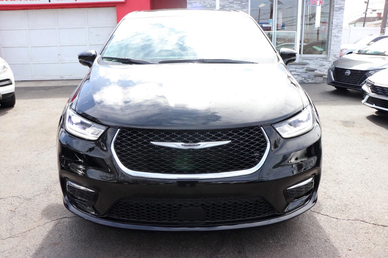 Chrysler Pacifica Touring L FWD 2024