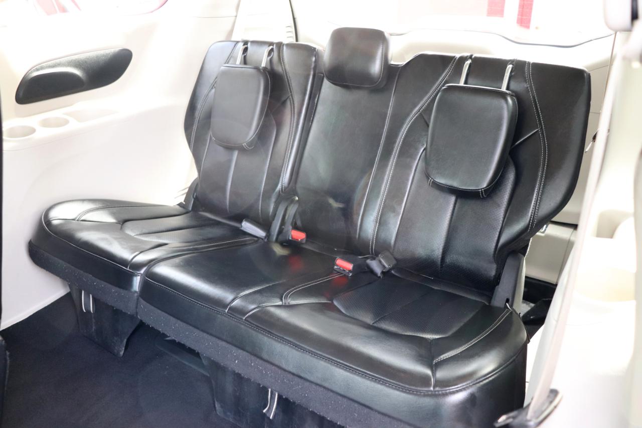 Chrysler Pacifica Touring L FWD 2024