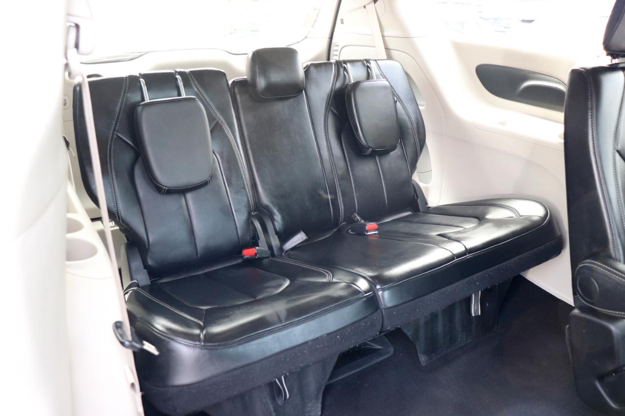 Chrysler Pacifica Touring L FWD 2024