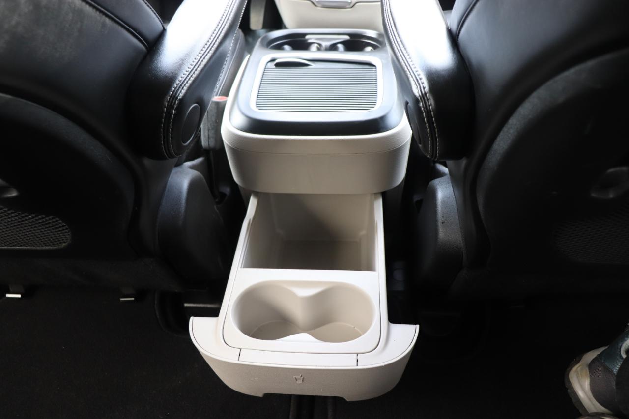 Chrysler Pacifica Touring L FWD 2024