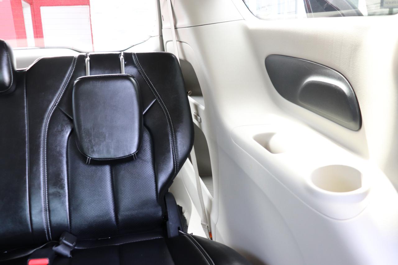 Chrysler Pacifica Touring L FWD 2024