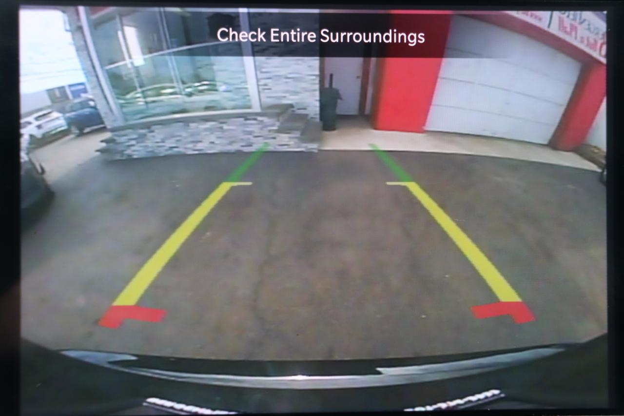 Chrysler Pacifica Touring L FWD 2024