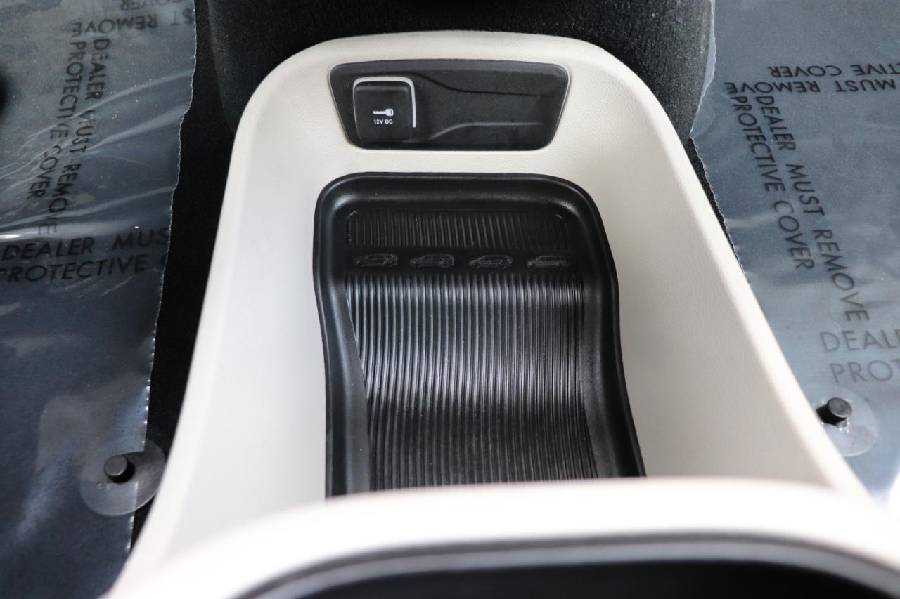 Chrysler Pacifica Touring L FWD 2024