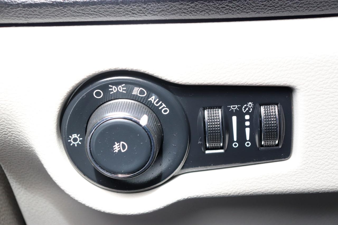 Chrysler Pacifica Touring L FWD 2024