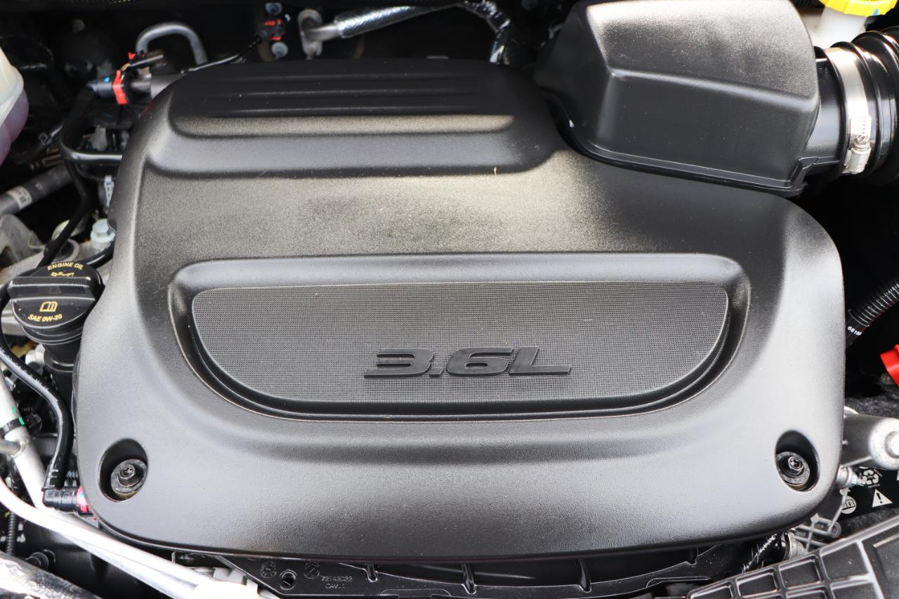 Chrysler Pacifica Touring L FWD 2024