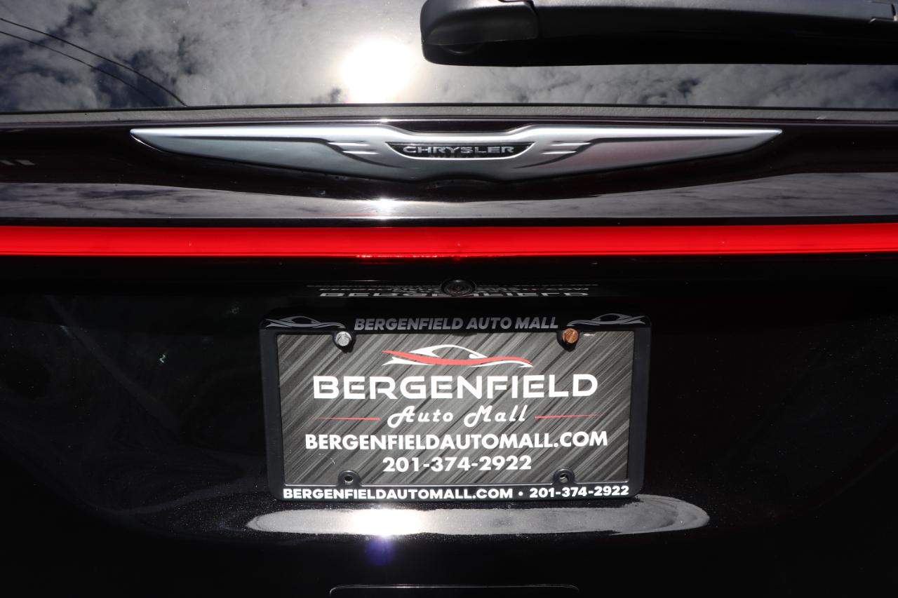 Chrysler Pacifica Touring L FWD 2024