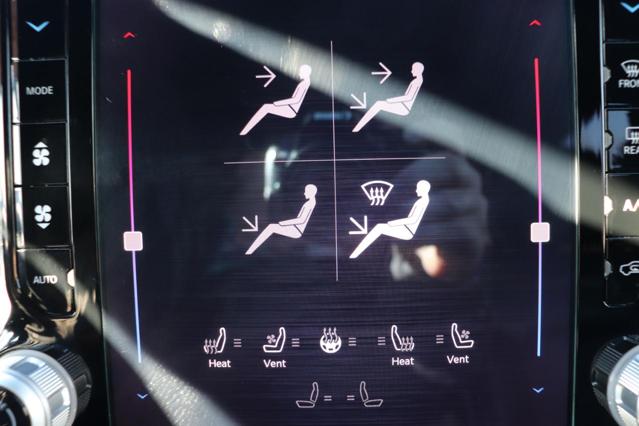 RAM 1500 Laramie 4x4 Crew Cab 5'7" Box 2025