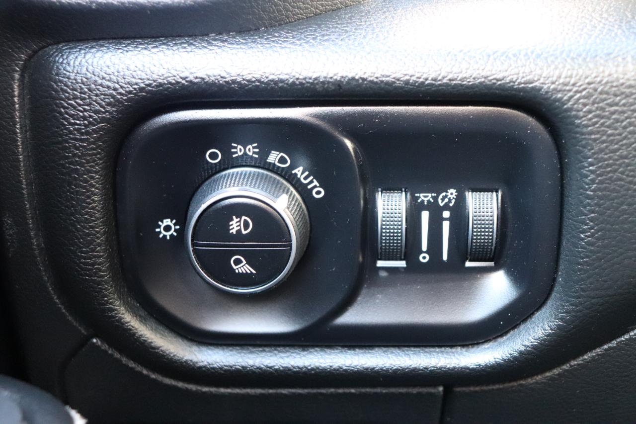 RAM 1500 Laramie 4x4 Crew Cab 5'7" Box 2025