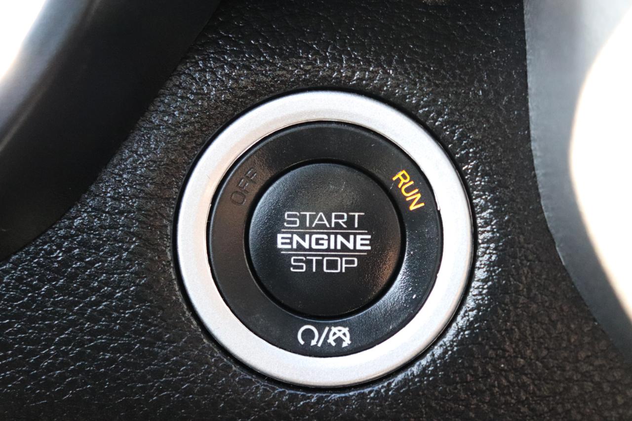 RAM 1500 Laramie 4x4 Crew Cab 5'7" Box 2025