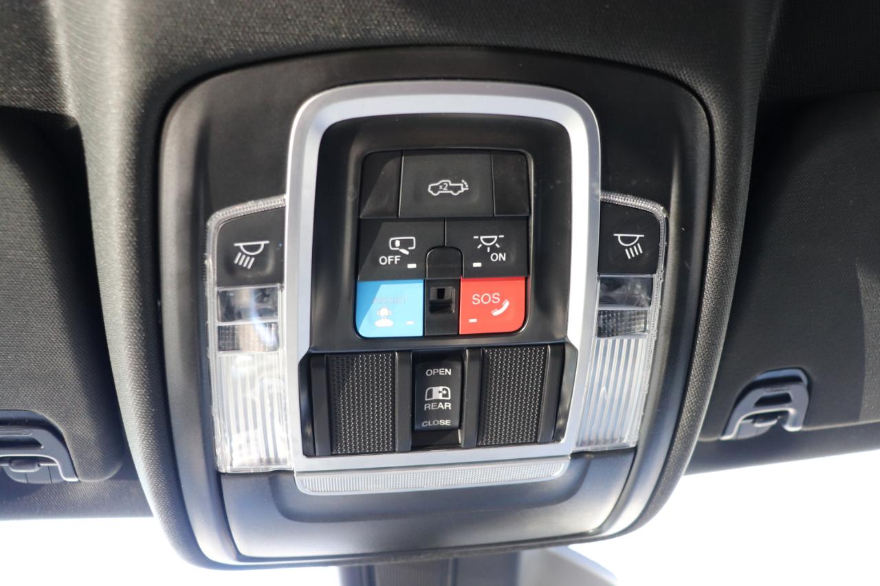 RAM 1500 Laramie 4x4 Crew Cab 5'7" Box 2025