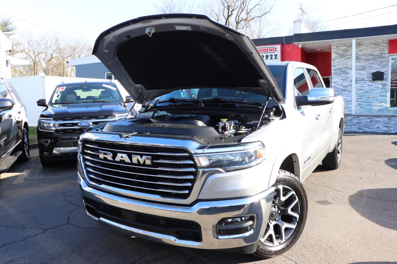 RAM 1500 Laramie 4x4 Crew Cab 5'7" Box 2025