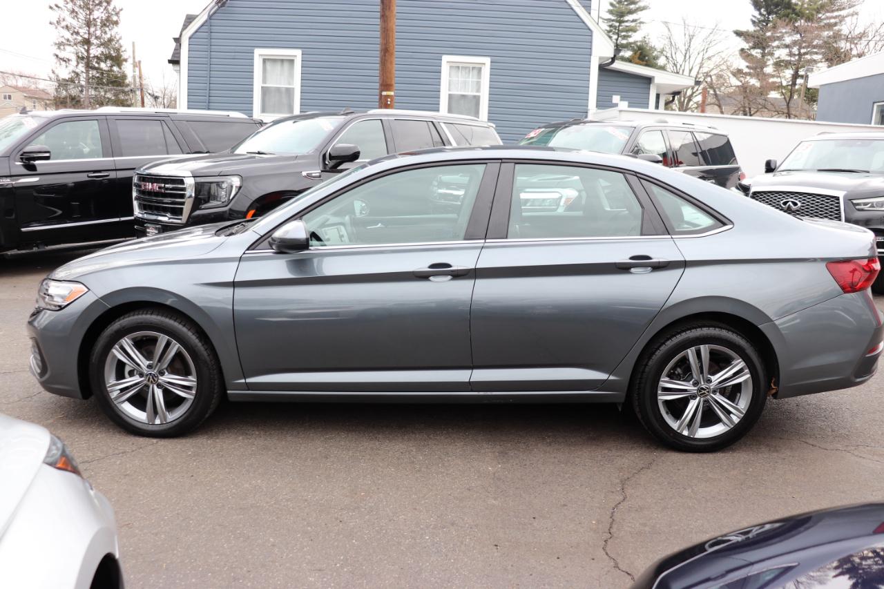 Volkswagen Jetta SE Auto 2024