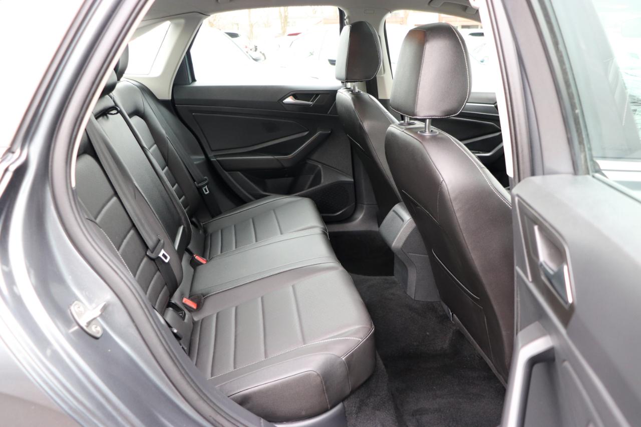 Volkswagen Jetta SE Auto 2024