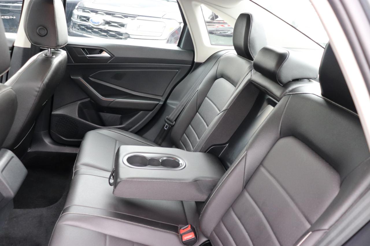 Volkswagen Jetta SE Auto 2024