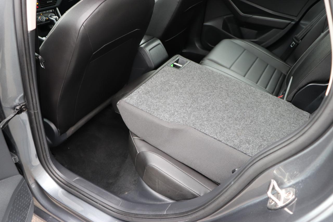 Volkswagen Jetta SE Auto 2024