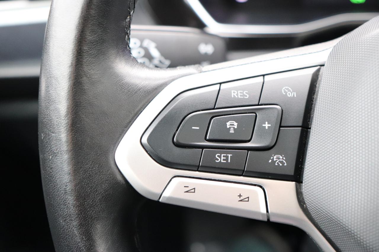 Volkswagen Jetta SE Auto 2024