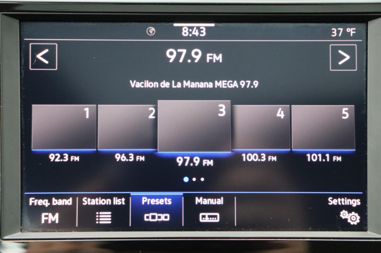 Volkswagen Jetta SE Auto 2024