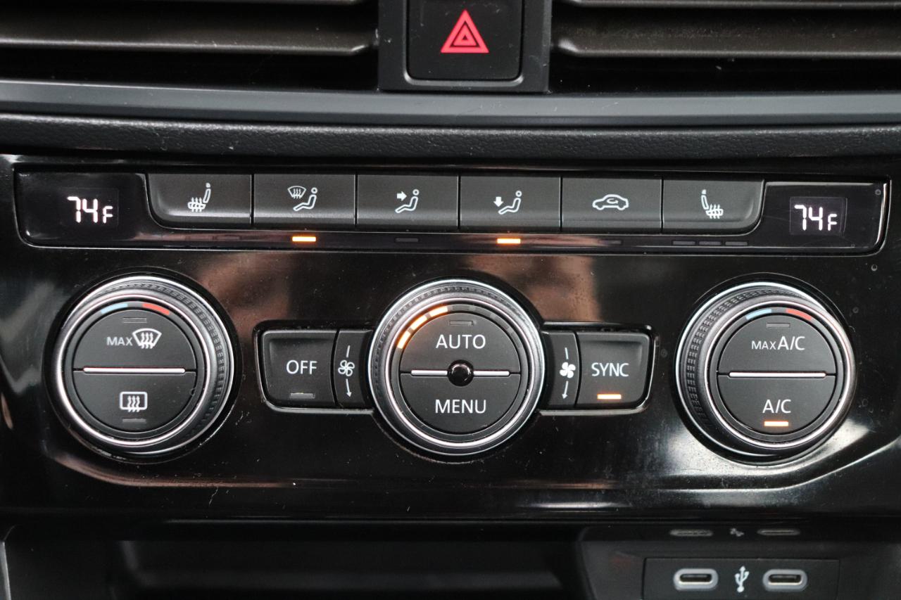 Volkswagen Jetta SE Auto 2024