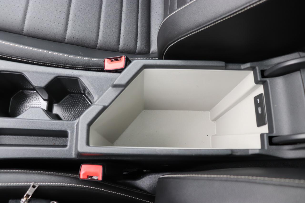 Volkswagen Jetta SE Auto 2024