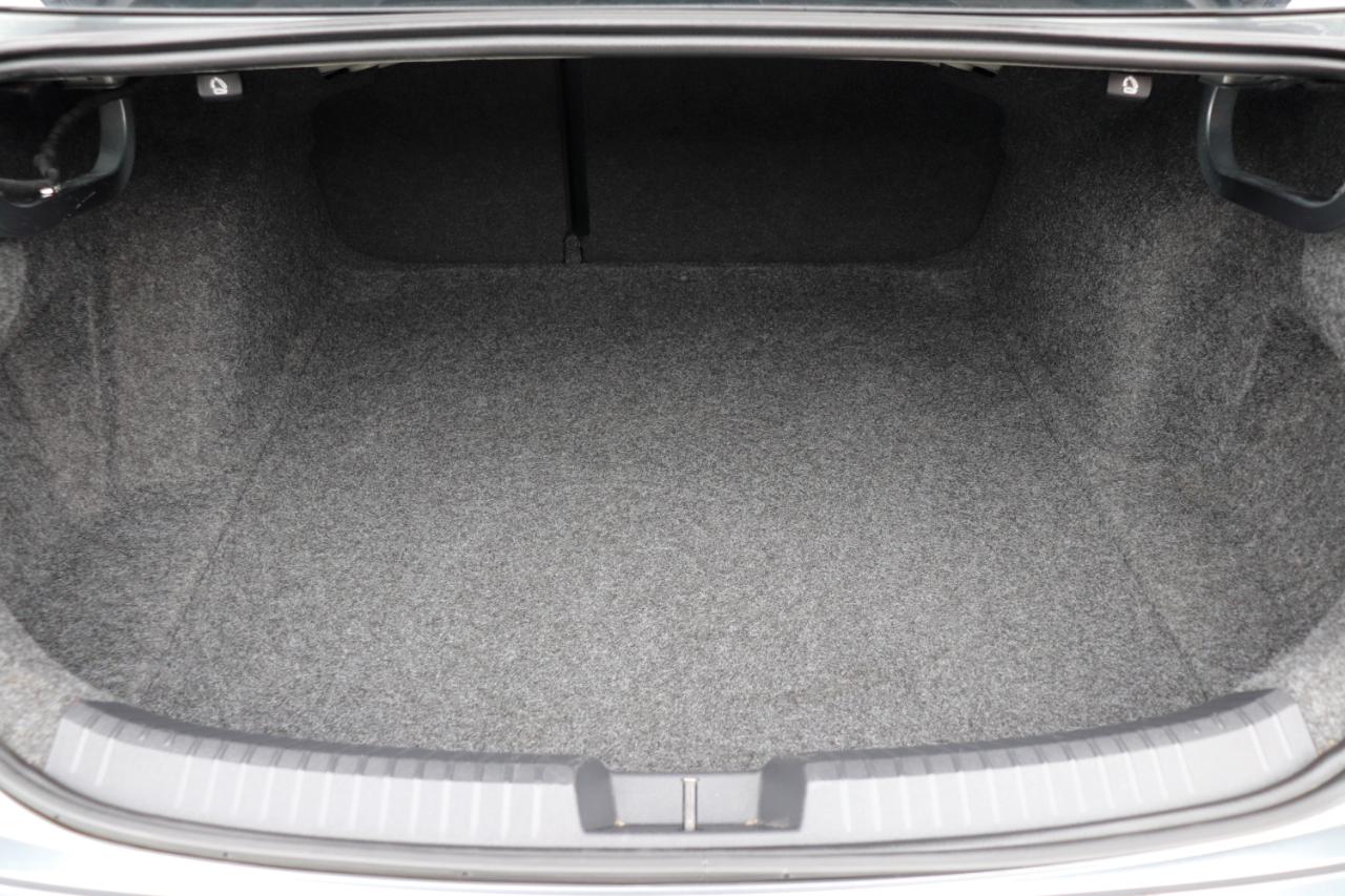 Volkswagen Jetta SE Auto 2024