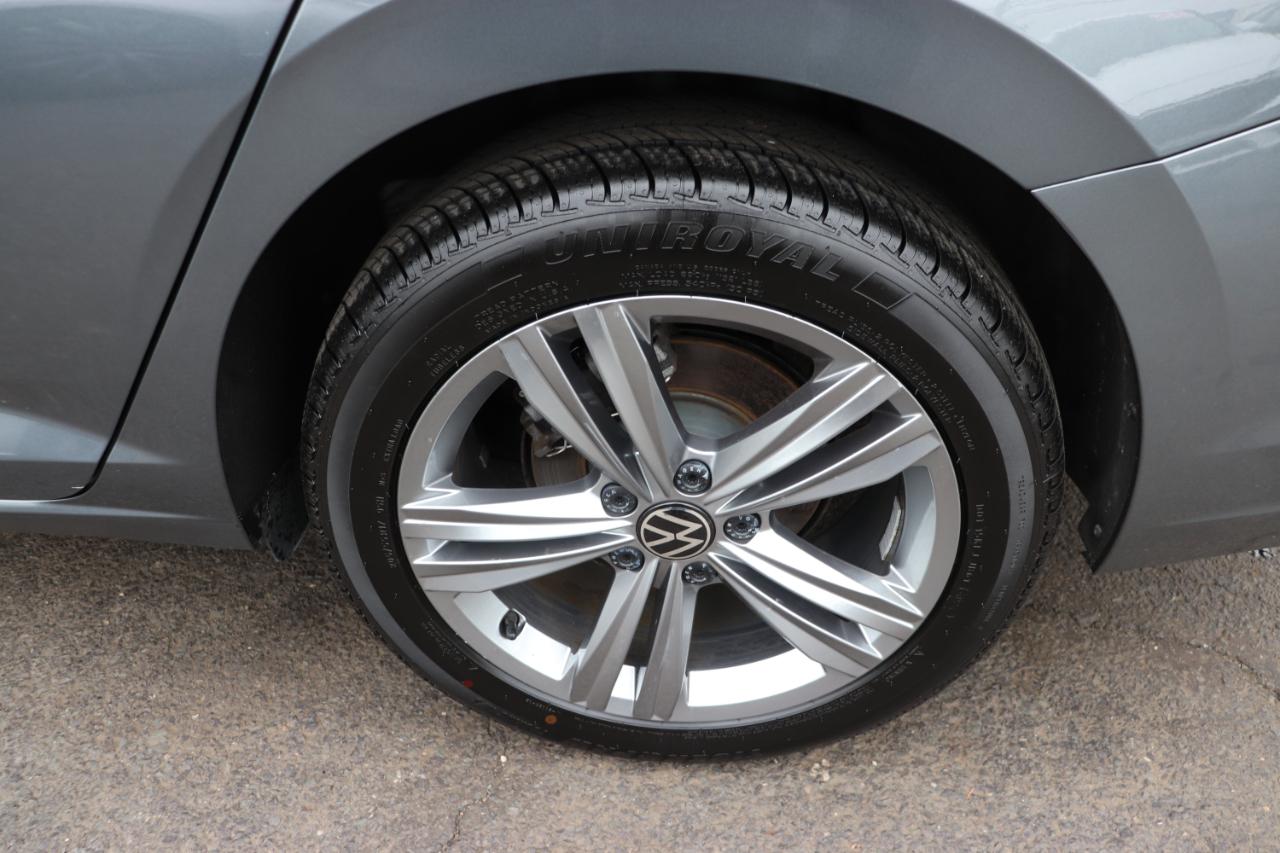 Volkswagen Jetta SE Auto 2024