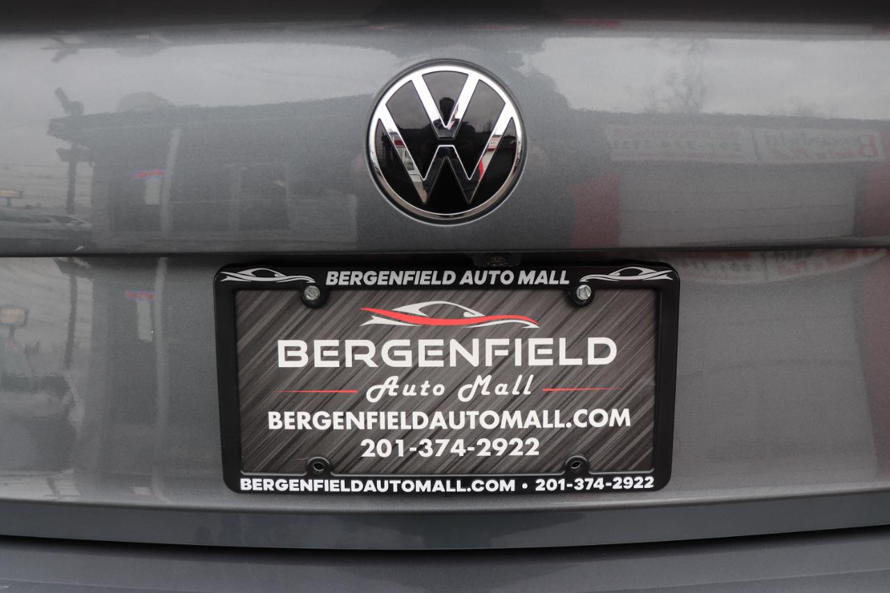 Volkswagen Jetta SE Auto 2024