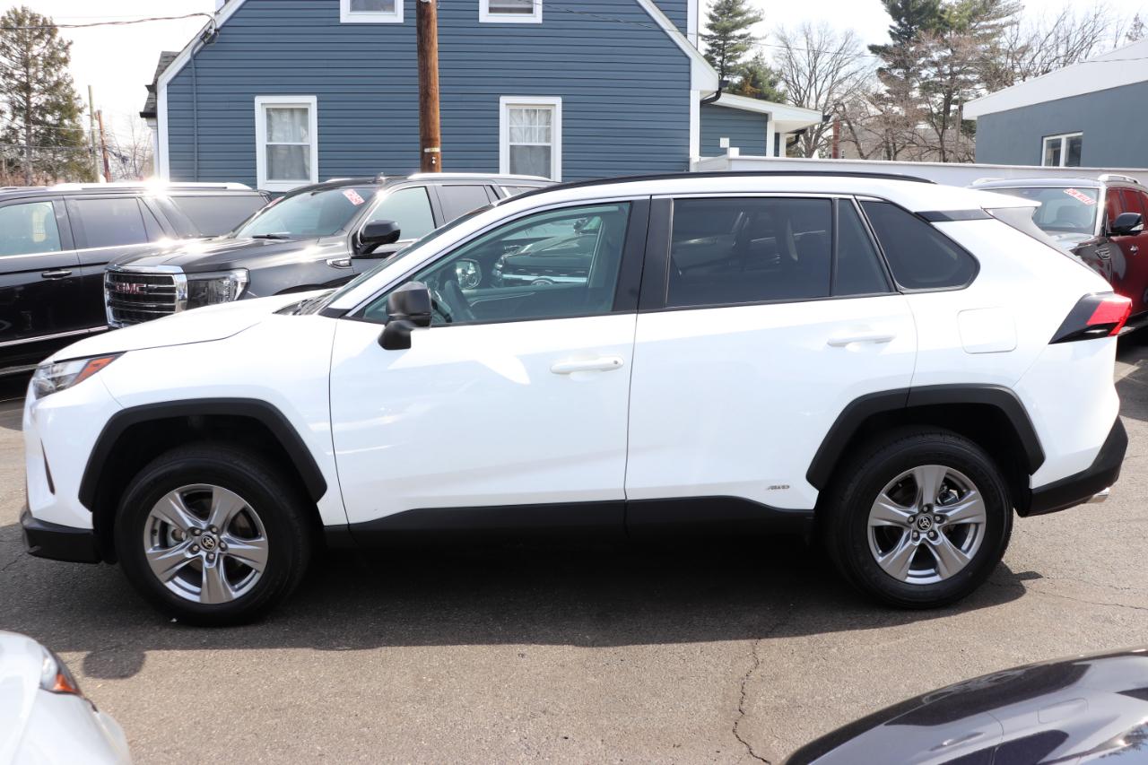 Toyota RAV4 Hybrid LE AWD (Natl) 2025