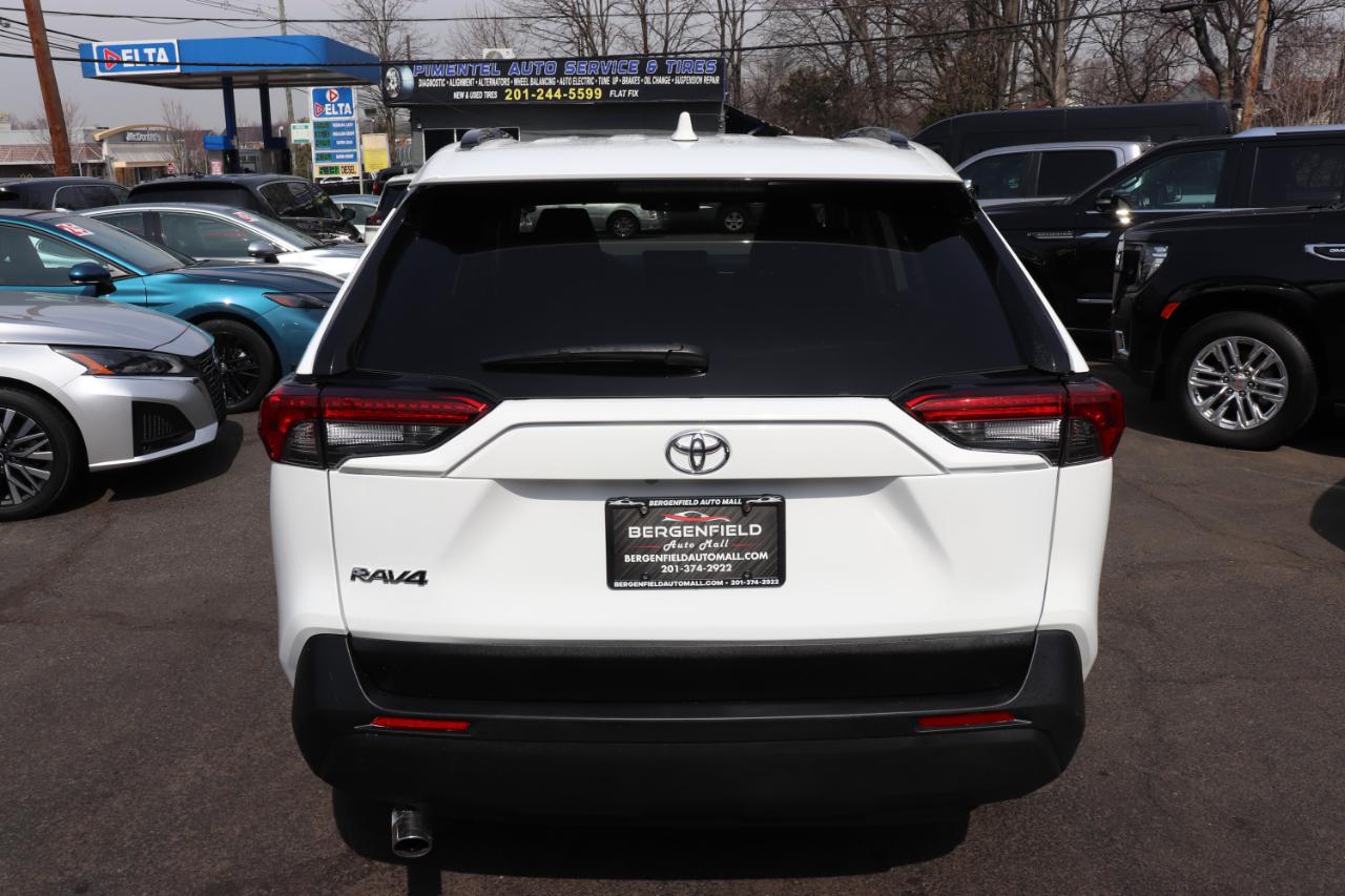 Toyota RAV4 Hybrid LE AWD (Natl) 2025